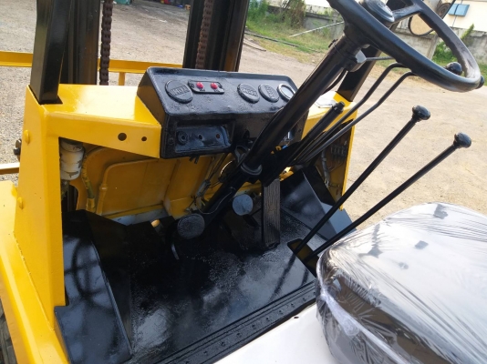 ขายรถยก TCM FD25 Z1 เครื่องดีเซล C240 เสาสูง 4 เมตร ยกได้ 2.5 ตัน เกียร์ธรรมดา ยางตันหน้า-หลัง รถนอกนำเข้า ติดต่อ 098-7962549