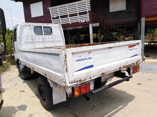 ขายรถบรรทุก4ล้อนิสันเครื่องดีเซล