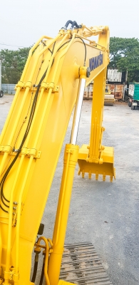 ขายรถแบคโฮ KOMATSU PC200-8M0 ไมล์ 8 พันชั่วโมงสภาพนางฟ้า