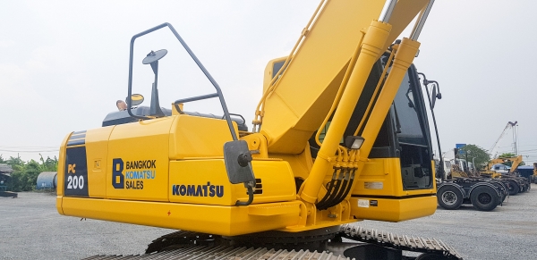 ขายรถแบคโฮ KOMATSU PC200-8M0 ไมล์ 8 พันชั่วโมงสภาพนางฟ้า