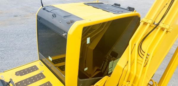 ขายรถแบคโฮ KOMATSU PC200-8M0 ไมล์ 8 พันชั่วโมงสภาพนางฟ้า