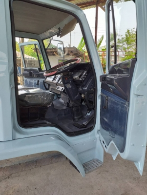 อีซุซุล็อคกี้