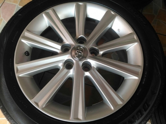 ล้อแม็ก Toyota camry ขอบ 17*7,ET45,5h114.3 พร้อมยาง Dunlop Enasave EC300+ 215 55 17 ผลิตปี 2018 ไม่มีเบียด ขายถูกๆ ทั้งชุด 18,900.-   *** ล้อเดิมเทิร์นได้ ติดตั้งฟรีค่ะ ***