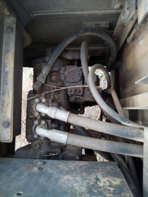 ขายรถแบคโฮ KOMATSU PC200-5 เอกสารอินวอย ระบบไฟเต็ม คอลโทรลสั้น ราคา 450000