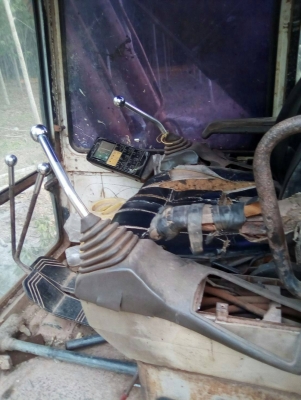 ขายรถแบคโฮ KOMATSU PC200-5 เอกสารอินวอย ระบบไฟเต็ม คอลโทรลสั้น ราคา 450000