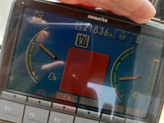 ขาย Komatsu Pc200-8 2,1836 ชม. ????950,000 บาท  ☎️Tel.098-1545260 อ.บี กาฬสินธุ์