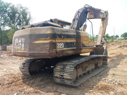 ขาย 585,000 CAT 320 V2 เล่มทะเบียน ไฟฟ้าครบ  เครื่องดีแต่มีไอนิดๆๆ ปั้มแรง เอวแน่น ช่วงล่างเต็ม รถสวยพร้อมใช้งาน  รถอยู่ สระบุรี 090-772-3710 090-772-3708