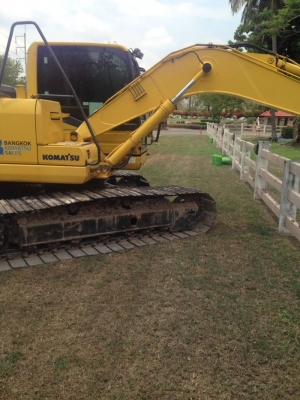 ขาย 1,190,000 KOMATSU pc 130-8 เล่มทะเบีบน ทำงาน 11,000 ชม. ไฟฟ้าครบ เครื่องดี ปั้มแรง เอวแน่น ช่วงล่างเต็ม แอร์หนาว รถสวยพร้อมใช้ รถอยู่ ราชบุรี 090-772-3710 090-772-3708