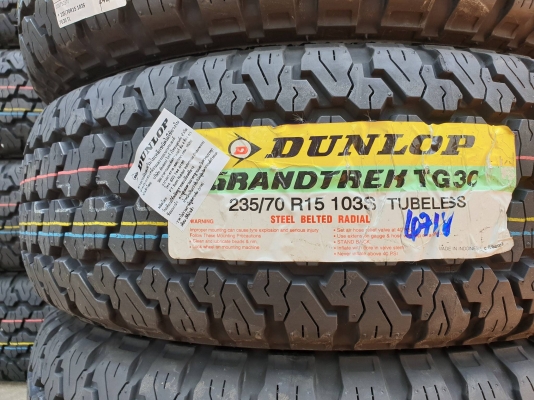 ขายยางใหม่ DUNLOP GRANDTREK TG30 235-70-15 ปลายปี18 - ราคาชุดละ 7,900 บาท