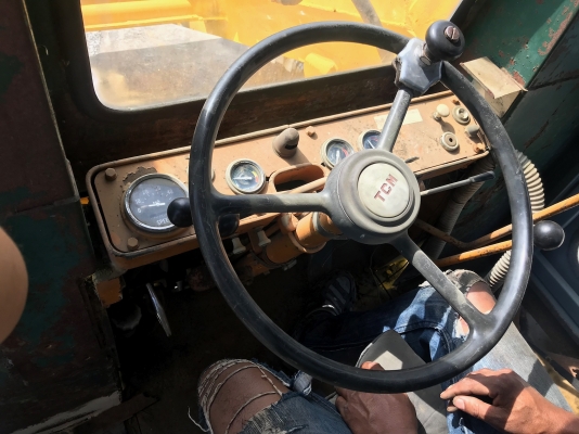 ขายรถตักTCMรุ่นSTD25นำเข้าญี่ปุ่นไม่เคยใช้งานในไทยเครื่อง4สูบ สภาพดีพร้อมใช้งาน 081-8302909 จิรโรจน์ Line ID : Jiraroj2909