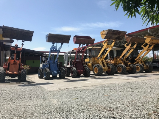 ขายรถตักTCMรุ่นSTD25นำเข้าญี่ปุ่นไม่เคยใช้งานในไทยเครื่อง4สูบ สภาพดีพร้อมใช้งาน 081-8302909 จิรโรจน์ Line ID : Jiraroj2909