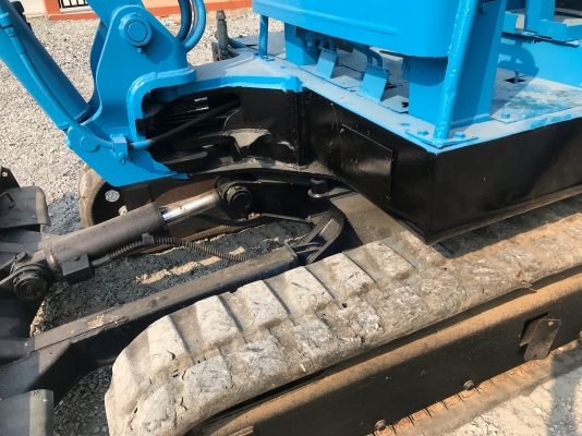 ขายถูกรถแบคโฮKOBELCOรุ่นSK032นำเข้าญี่ปุ่นไม่เคยใช้งานในไทยเอกสารพร้อม แทร็กยางเครื่อง3สูบสภาพพร้อมใช้งาน 081-8302909 จิรโรจน์ Line :jiraroj2909