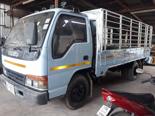 ขายรถISUZU120ฝาขาว จดทะเบียนปี44 สภาพสวย เอกสารพร้อมโอน รถพร้อมใช้งานมากๆๆ