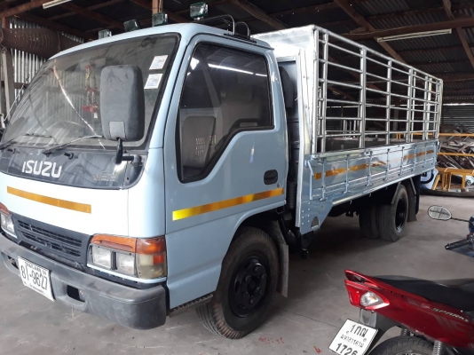 ขายรถISUZU120ฝาขาว จดทะเบียนปี44 สภาพสวย เอกสารพร้อมโอน รถพร้อมใช้งานมากๆๆ