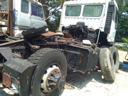 E3-209 รถหัวลาก 6 ล้อ HINO เครื่อง F20C