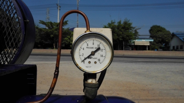 เครื่องปั้มลมอเมริกา SAYLOR BEALL USA ขนาด 5 HP ถังจุ 300 L 380V ตรวจเชคสภาพความฟิตวิ่งนิ่มลมเร็วพร้