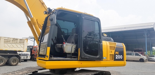ขายด่วน!! Komatsu PC200-8MO ไมล์ ชม. 8,300 สภาพนางฟ้า ค่ะ ขายด่วน!! Komatsu PC200-8MO ไมล์ ชม. 8,300 สภาพนางฟ้า ค่ะ