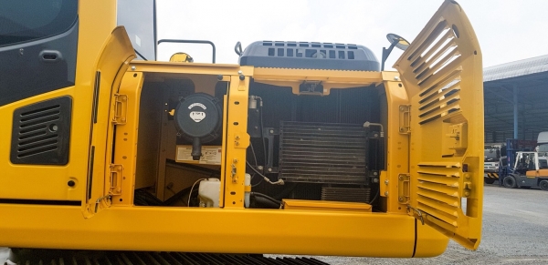 ขายด่วน!! Komatsu PC200-8MO ไมล์ ชม. 8,300 สภาพนางฟ้า ค่ะ ขายด่วน!! Komatsu PC200-8MO ไมล์ ชม. 8,300 สภาพนางฟ้า ค่ะ