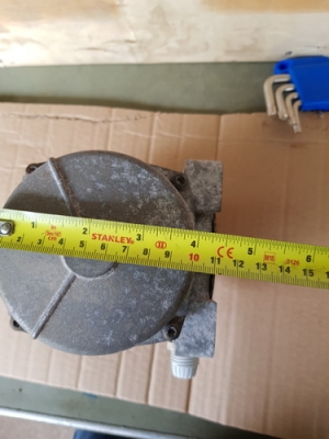 ขายมอเตอร์เขย่า-สั่น ยี่ห้อ Italvibras 0.12 KW มือสองครับ ใช้งานได้ดี ใช้ไฟ 3 เฟส