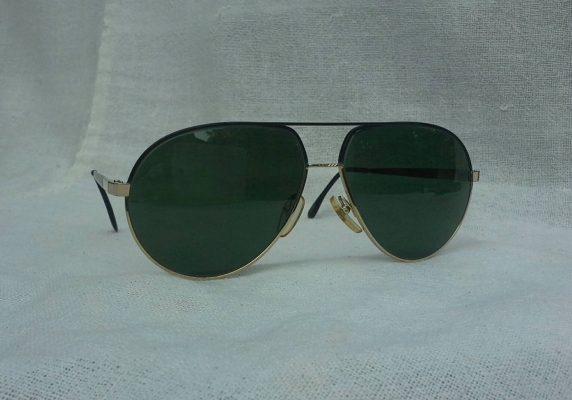 แว่นตาอิตาเลียนวินเทจทศวรรษที่ 1980's หล่อใหญ่ - ไซซ์ฝรั่ง 146 mm กรอบดำ - ทอง (Black Gold Fram แว่นตาอิตาเลียนวินเทจทศวรรษที่ 1980's หล่อใหญ่ - ไซซ์ฝรั่ง 146 mm กรอบดำ - ทอง (Black Gold Fram