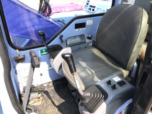 ขายรถขุด KOMATSU PC128US-1 ใบมีดดัน ลายหัวกระแทก นำเข้าเองจากญี่ปุ่น สภาพสวยพร้อมใช้ มีVDOการทำงานครับ ขายรถขุด KOMATSU PC128US-1 ใบมีดดัน ลายหัวกระแทก นำเข้าเองจากญี่ปุ่น สภาพสวยพร้อมใช้ มีVDOการทำงานครับ