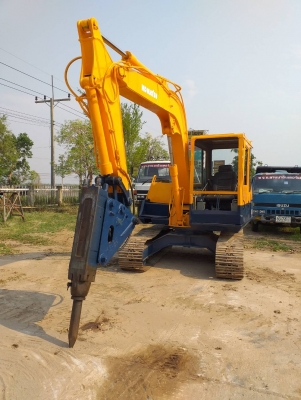 ขายรถขุดKOMATSU PC60-5 **พร้อมหัวกระแทกNPK** เครื่องยนต์โคมัสสุ 4D95 จำนวน 4 สูบ คอนโทรลลูกหมาก ปั๊ม