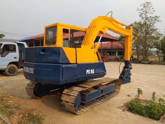 ขายรถขุดKOMATSU PC60-5 **พร้อมหัวกระแทกNPK** เครื่องยนต์โคมัสสุ 4D95 จำนวน 4 สูบ คอนโทรลลูกหมาก ปั๊ม ขายรถขุดKOMATSU PC60-5 **พร้อมหัวกระแทกNPK** เครื่องยนต์โคมัสสุ 4D95 จำนวน 4 สูบ คอนโทรลลูกหมาก ปั๊ม