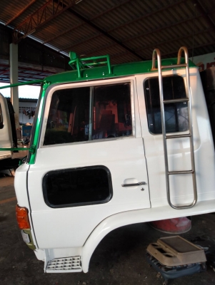 ขายหัวรถฮีโน่4D สวย อุปกรณ์ครบ ราคา 63000 บาท สนใจติดต่อคุณเอ 087-049-9962