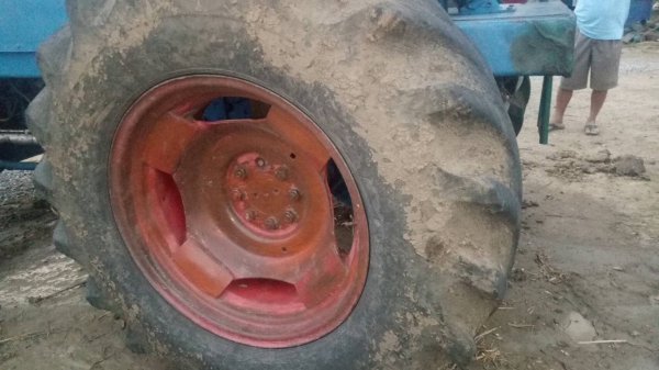 ขายด่วน......รถคีบ สามาตร 6610 เกียร์ท็อก สภาพพร้อมใช้งาน ขายด่วน......รถคีบ สามาตร 6610 เกียร์ท็อก สภาพพร้อมใช้งาน