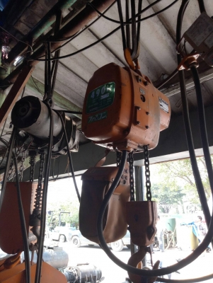 รอกไฟฟ้ามือสองมีจำหน่ายทุกรุ่นตั้งแต่รอกโซ่ไฟฟ้าขนาด1 ตันถึง 10 ตัน รวมถึง รอกสลิงไฟฟ้า 1 ตันถึง 50 ตัน บริการติดตั้งเครนสนามกลางแจ้ง เครนภายในอาคารโรงงานทุกจังหวัดทั่วประเทศ