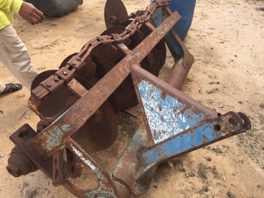 ขาย15000ผานเจ็ดรถไถใช้ใด้ครับ，โทร0980972587