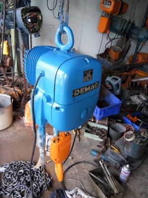 รอกไฟฟ้ามือสอง DEMAGขนาด 1ตัน และ 2 ตัน ไฟ 380 V. (โซ่) รอกไฟฟ้ามือสอง DEMAGขนาด 1ตัน และ 2 ตัน ไฟ 380 V. (โซ่)