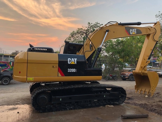 ขายด่วน!! Cat 320D 2 ไมล์ ชม.3,800 สภาพนางฟ้า