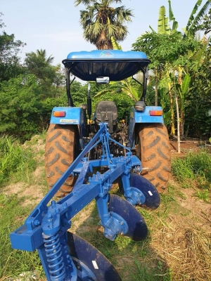 ขายด่วนๆรถไถ2เพาอุปกรณ์มีผานหน้าหลัง เล่มทะเบียนครบราคา345000฿ดูรถปากช่องT0811336755ภัทร