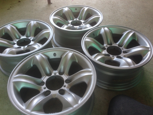 ล้อเล็บเหยี่ยว