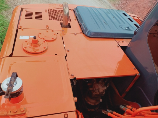 ขายจ้า..HITACHI EX120-5 เก่าใน สภาพดี  เครื่องปั๊มแห้ง  อินวอย พร้อมใช้ โทร 089-3818694 จ๊อย