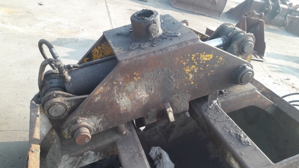 ขาย บุ้งกี้ ตัวหนีบ HIAB หมุนได้รอบตัว เก่า JAPAN 45000 บาท โทร 084-5424150