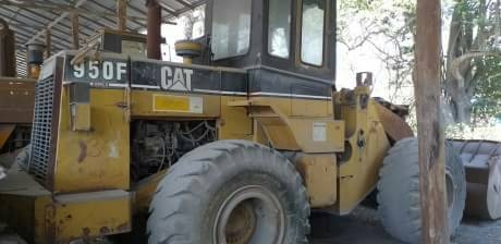 ขายรถตักCAT950F พร้อมใช้เล่มทะเบียนราคา 590,000