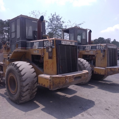 ขายรถตักCAT950F พร้อมใช้เล่มทะเบียนราคา 590,000