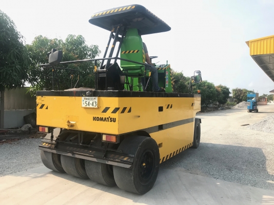 ขายรถบดล้อยางKOMATSUรุ่นJW210นำเข้าญี่ปุ่น ไม่เคยใช้งานในไทยมีเอกสารพร้อม เครื่องอีซูซุ6สูบสภาพดีพร้อมใช้งาน มีให้เลือกหลายคัน ขายถูกๆ Line  : Jiraroj2909