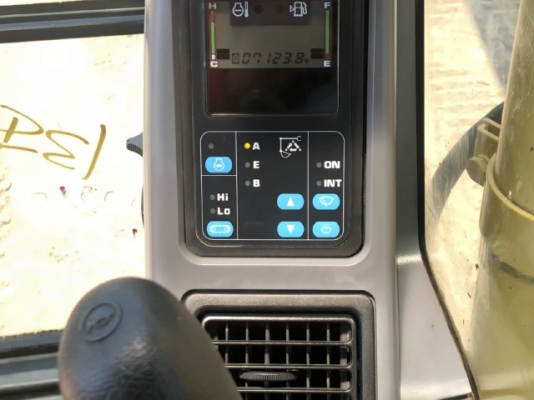 ขายรถขุด KOMATSU PC138US-2 นำเข้าเองจากญี่ปุ่น สภาพสวยพร้อมใช้ มีVDOการทำงานครับ ขายรถขุด KOMATSU PC138US-2 นำเข้าเองจากญี่ปุ่น สภาพสวยพร้อมใช้ มีVDOการทำงานครับ