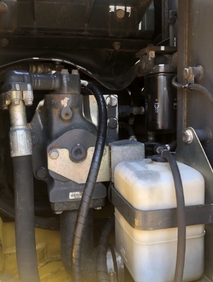 ขายรถขุด KOMATSU PC138US-2 นำเข้าเองจากญี่ปุ่น สภาพสวยพร้อมใช้ มีVDOการทำงานครับ ขายรถขุด KOMATSU PC138US-2 นำเข้าเองจากญี่ปุ่น สภาพสวยพร้อมใช้ มีVDOการทำงานครับ