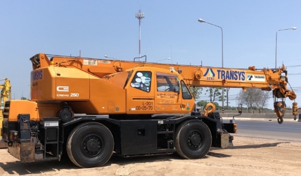 ขายรถเครน TADANO TR250M-6 (ขนาด 25 ตัน) ปี 2000 นำเข้าเองจากญี่ปุ่น สภาพสวยพร้อมใช้ มีVDOการทำงานครั
