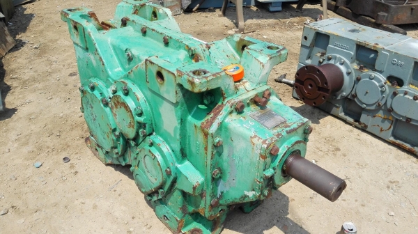 เกียร์ทดรอบญี่ปุ่น PARAMAX SUMITOMO ทด 1:5 ใช้กับมอเตอร์ 100 HP สภาพสวยหมุนนิ่มเข้าใหม่ 2 ตัว