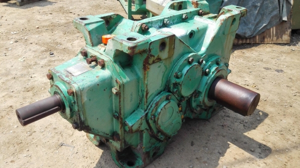 เกียร์ทดรอบญี่ปุ่น PARAMAX SUMITOMO ทด 1:5 ใช้กับมอเตอร์ 100 HP สภาพสวยหมุนนิ่มเข้าใหม่ 2 ตัว