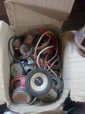 ขอขายเครี่ยงติดรถยนต์ชุดใหญ่ครับราคาเบาๆครับ