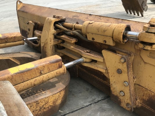 CAT D6N สภาพสวยจากญี่ปุ่น รถมาถึงไทยแล้วครับ ราคาไม่แพง