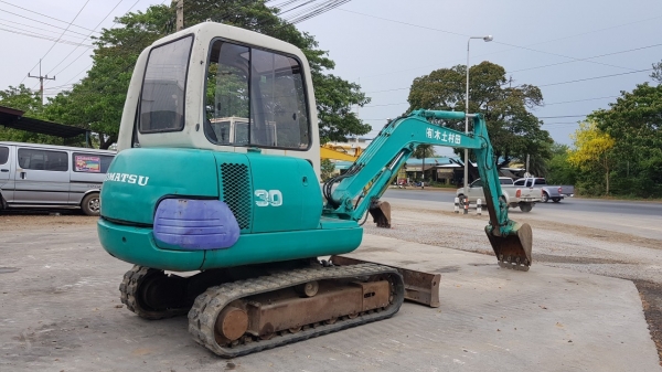 รถขุดโคมัสสุPC30-7เก่าญี่ปุ่น