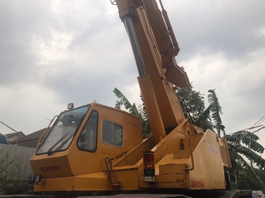 ขายด่วน รถเครน KATO KR 25H-III (25 ตัน) พร้อมทะเบียน