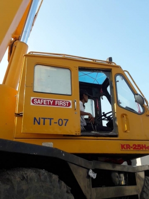 ขายด่วน รถเครน KATO KR 25H-III (25 ตัน) พร้อมทะเบียน
